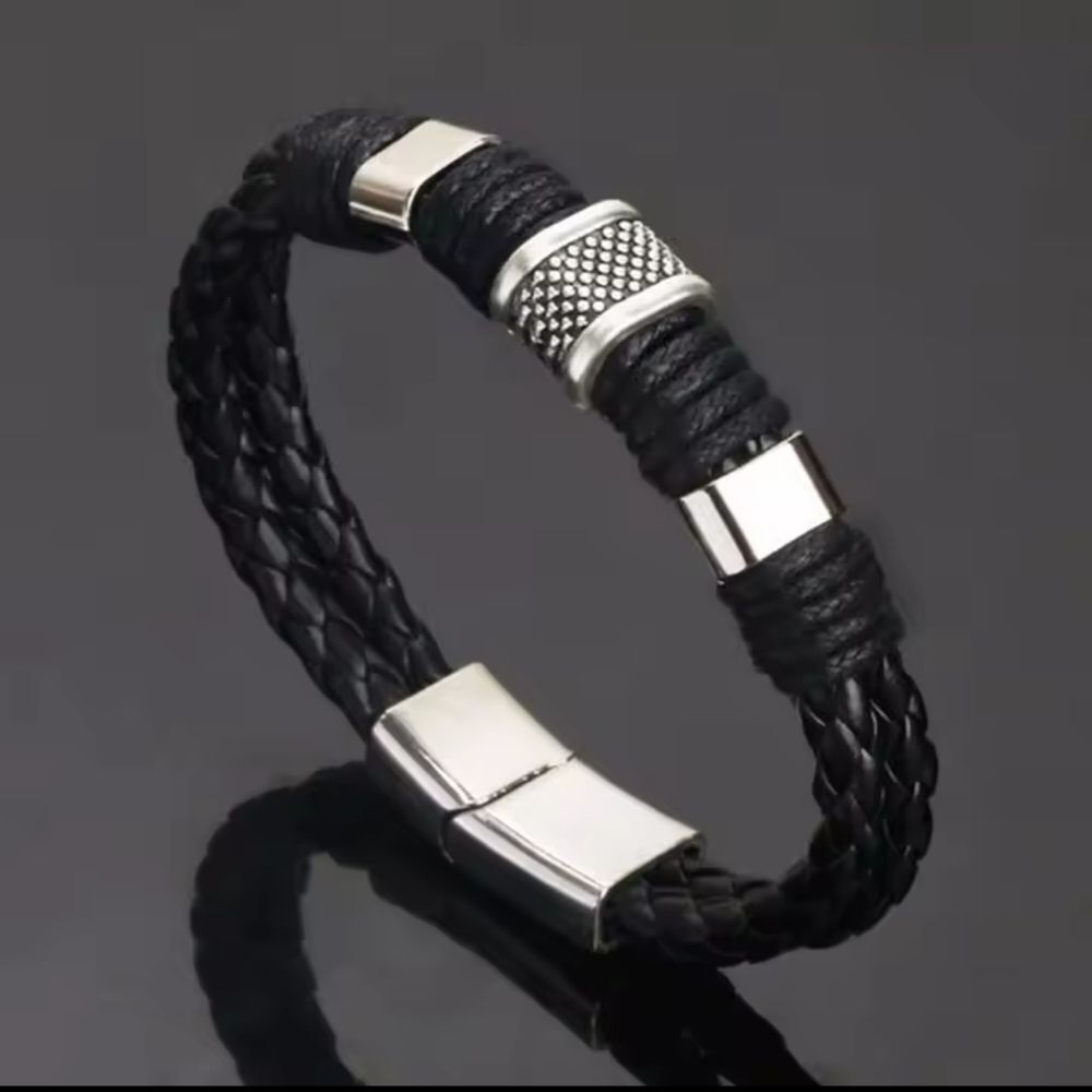Men's Leather Bracelet Braided Black New F8